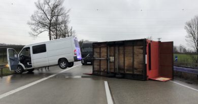 Mobile Pommesbude blockiert Autobahn