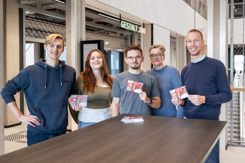 Das Projektteam, Jan Lukas Fründ, Katrin Thaler, Jan Pilgrim, Stefanie Meyerjürgen, Nikolas Rolf, steckt bereits mitten in den Vorbereitungen des TRiNNOVATION OWL Science Slams. 