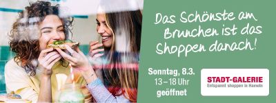 Das Schönste am Brunchen ist das Shoppen danach! - Mit Bild von zwei fröhlichen Frauen beim Brunch - Sonntag, 8.3., 13-18 Uhr geöffnet - Stadt-Galerie Hameln
