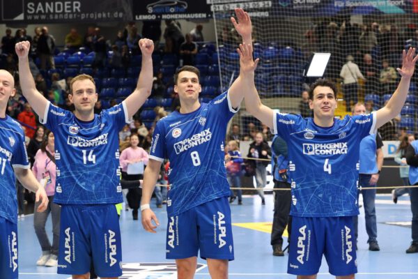 Dabei ist sich Kehrmann der Unterstützung der ausverkauften Halle sicher: „Man merkt gerade beim Einzug ins Lidl Final4 diese Euphorie, die entstanden ist, wie die Menschen nicht nur nach Dresden fahren mitten in der Woche, sondern auch hier in Lemgo in den Kneipen beim Public Viewing die Mannschaft unterstützen