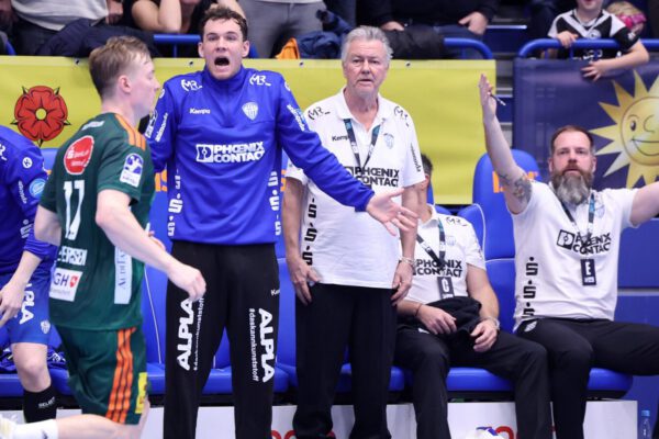 In der ersten Halbzeit haben wir es leider verpasst, ein oder zwei unserer Chancen besser zu nutzen, sodass wir mit einer Führung in die Pause gehen