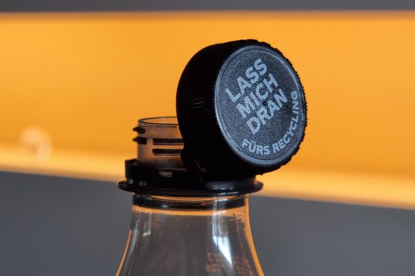 Flaschdeckel hängen jetzt fest