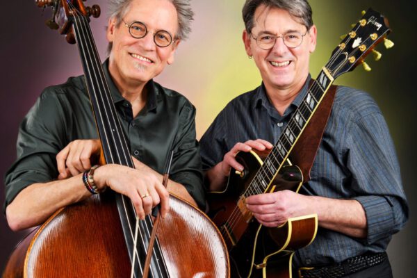 Manfred Matulla (Gitarre) und Matthias Kosmahl (Kontrabass