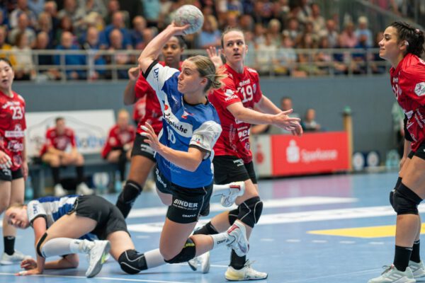 Im letzten Spiel gegen den THC in der Bundesliga haben wir ein starkes Spiel gezeigt. Wir werden uns natürlich auch auf uns fokussieren, um dann erneut so eine Partie zu zeigen und ein ähnliches Resultat zu erzielen