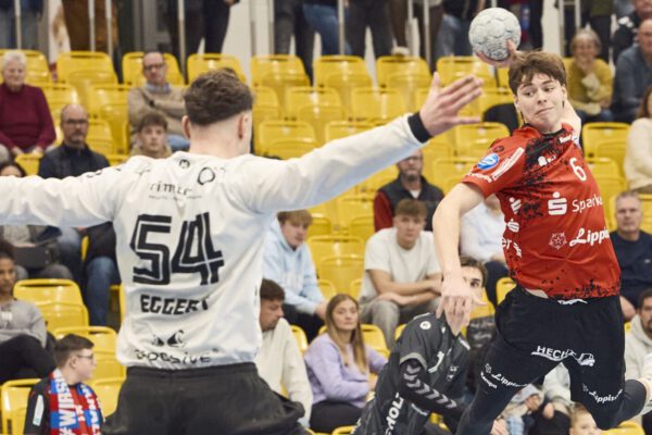 Sie haben das heute wirklich sehr gut gemacht. Mir hat am besten gefallen, dass sie die Köpfe nicht hängengelassen haben, sondern bis zum Schlusspfiff trotzdem weiter an ihrem Spiel festgehalten haben. Sie sind couragiert in die Einzelaktionen gegangen