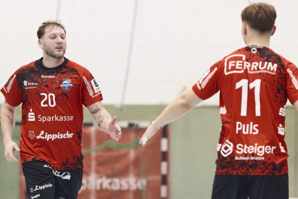 Ich finde, das haben die Jungs in der zweiten Halbzeit überragend gemacht. Die TSG ist grippegeschwächt, ja, wir spielen aber halt auch nur mit vier Rückraumspielern, weil wir Verletzte haben. Also ich glaube, das hat sich ein bisschen ausgeglichen