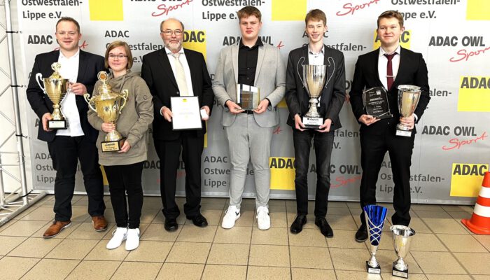 So erzielte Lena König nicht nur die Siege im Jugend-Kart-Slalom Sport ihrer Altersklasse (bis 13 Jahre) im Pokal des ADAC Ostwestfalen-Lippe und im Pokal der Lippischen