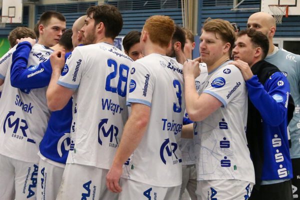 Es wird darum gehen, kühlen Kopf zu bewahren, ein sehr strukturiertes Angriffsspiel zu haben und das Tempospiel von Magdeburg zu stoppen, um nicht in ihr Gegenstoßspiel zu kommen. Die zweite Aufgabe wird sicherlich sein, die vielen Eins-gegen-Eins-Situationen der Rückraumspieler von Magdeburg zu stoppen, die immer wieder auch mit Hilfe der Kreisläufer sehr isoliert passieren. Da geht es darum, einen guten