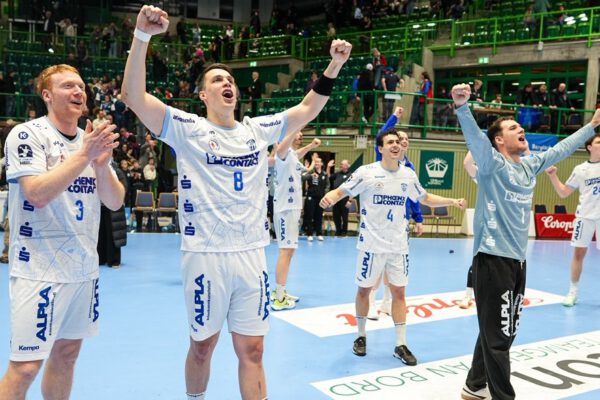 Wir sind dann aber zum Glück nur mit einem knappen Rückstand in die Pause gegangen und konnten das Spiel Anfang der zweiten Halbzeit wieder eng gestalten. Danach war es ein Spiel Spitz auf Knopf, und hinten raus haben wir es aus meiner Sicht verdient gewonnen