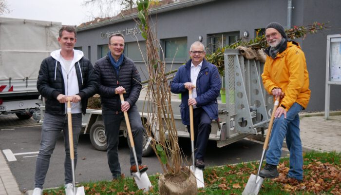 Norman Rackisch (Gebäudewirtschaft Lemgo), Roman Paschek (CDU Lemgo), Michael Seidel (Fielmann Group) und Karl-Heinz Mense (Nachbarschaft Lemgo Süd).