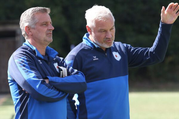 Relativ positiv. Zum Schluss der Hinrunde mussten wir einige Personalausfälle kompensieren. Dieses konnten wir Dank dreier A-Jugendkicker und Nachrücker schaffen. Insgesamt eine sehr zufriedenstellende Hinrunde