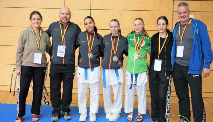 Karatekas des Dojo Lemgo-Lippe bei den Deutschen Meisterschaften der Jugend, Junioren und der U21 in Elsenfeld des Deutschen Karateverbandes