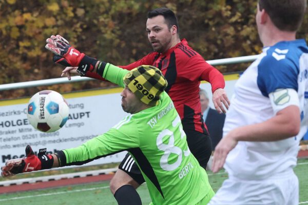 Das war sicherlich nicht unverdient, da wir gefährlicher und zielstrebiger waren“, so Sölter gegenüber dem Insider. Der RSV blieb weiter auf dem Gaspedal und kam zu weiteren, guten