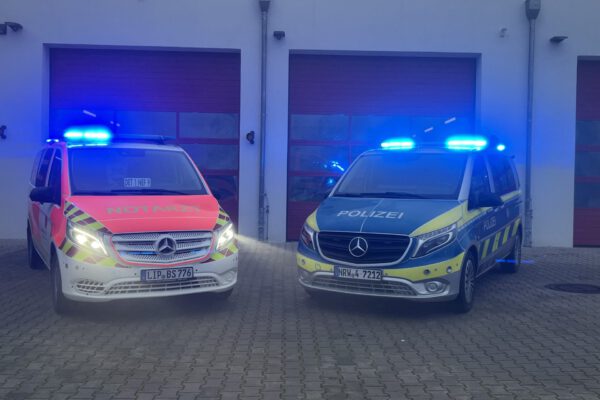 Polizei- und Rettungsdienst Fahrzeug