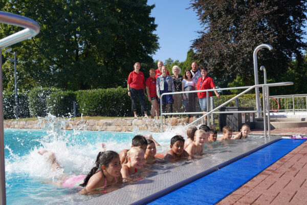 OGS-Ferienschwimmkursen im Eau-Le Freibad