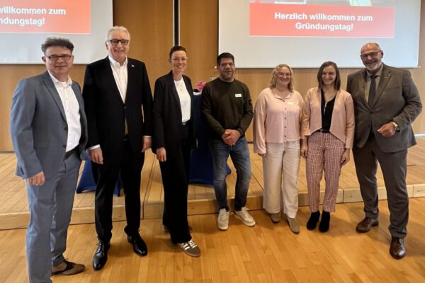 v.l.n.r.): Thorsten Brinkmann, Volker Steinbach, Alena Vieregge, Marco Fellmer, Inga Kunz, Katharina Miller und Peter Eul.