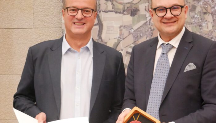 PM_StadLemgoer Stadtsiegel für Arnd Oberscheven