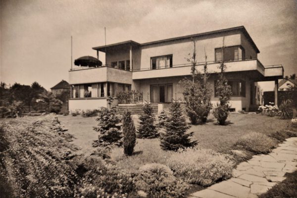 Die unter Denkmalschutz stehende Villa Klessmann in Lemgo am Wall