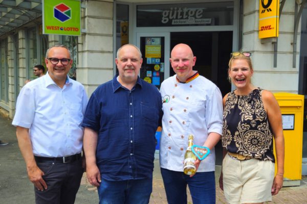 Bürgermeister Markus Baier, Peter Schulz , Jan Fuhlhage und Rabea Kruel.