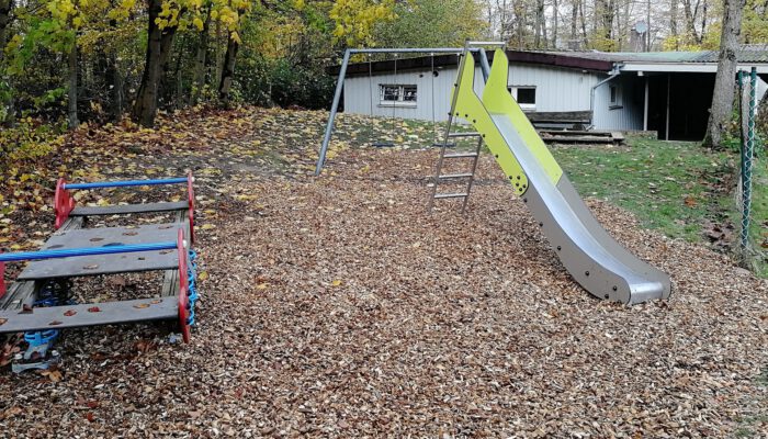 Wir freuen uns, dass wir den Spielplatz mit einem weiteren Element attraktiver für die Familien im Ort gestalten konnten. Bedanken möchten wir uns auch bei den städtischen Betrieben der Stadt Lemgo